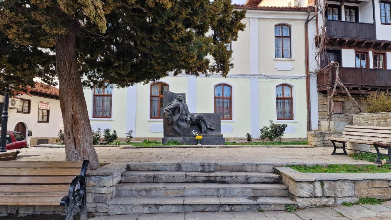 Fs Apartments - Beautiful Apartment In The Artistic Part Of Veliko Tŭrnovo Exterior photo